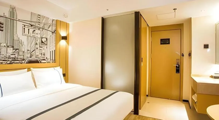 Bed in City Comfort Inn Guilin Pingle