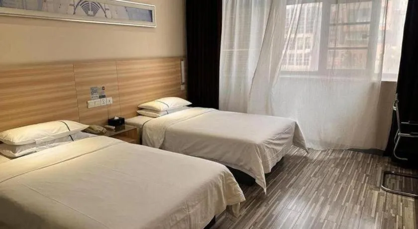 Bed in City Comfort Inn Wuhan Guanggu Finance Port