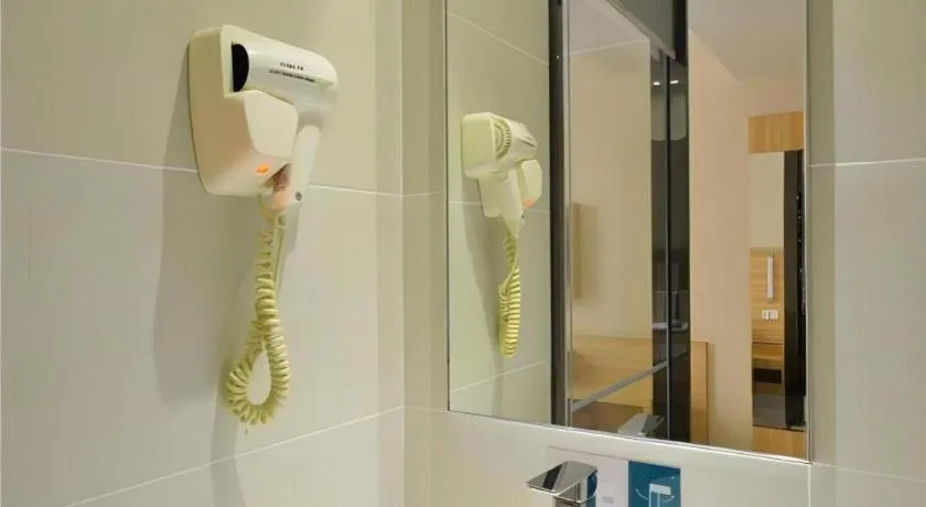 City Comfort Inn Wuhan Guanggu Finance Port