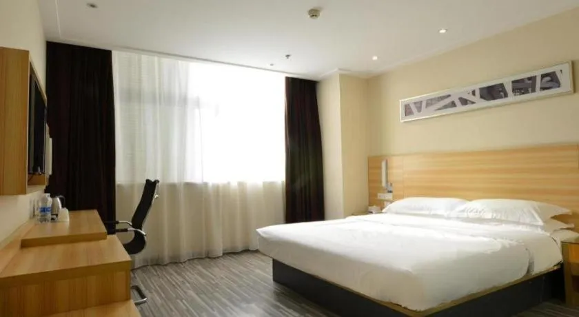 Bed in City Comfort Inn Wuhan Guanggu Finance Port