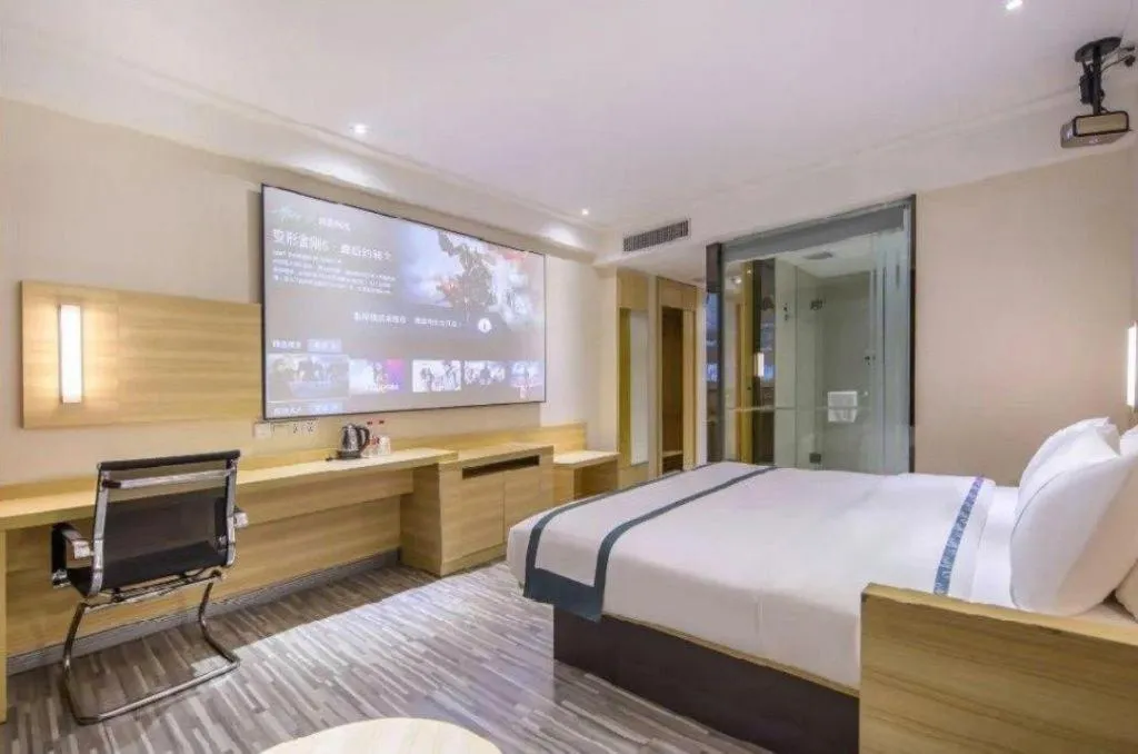 Bed in City Comfort Inn Zhuhai Hengqin Ocean Kingdom Huafa Shangdu