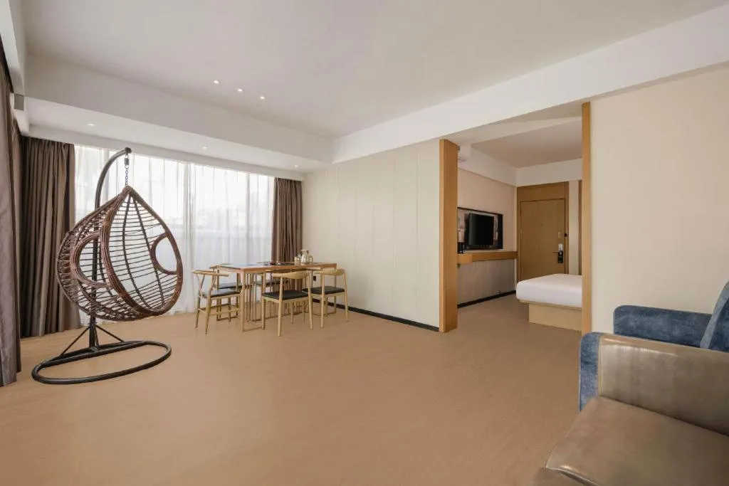 Bed in City Comfort Inn Liuzhou Wuling Liutai Road