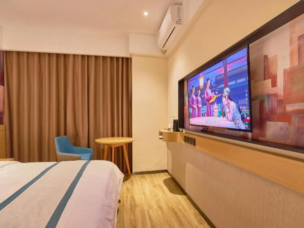 Bed in City Comfort Inn Liuzhou Wuling Liutai Road