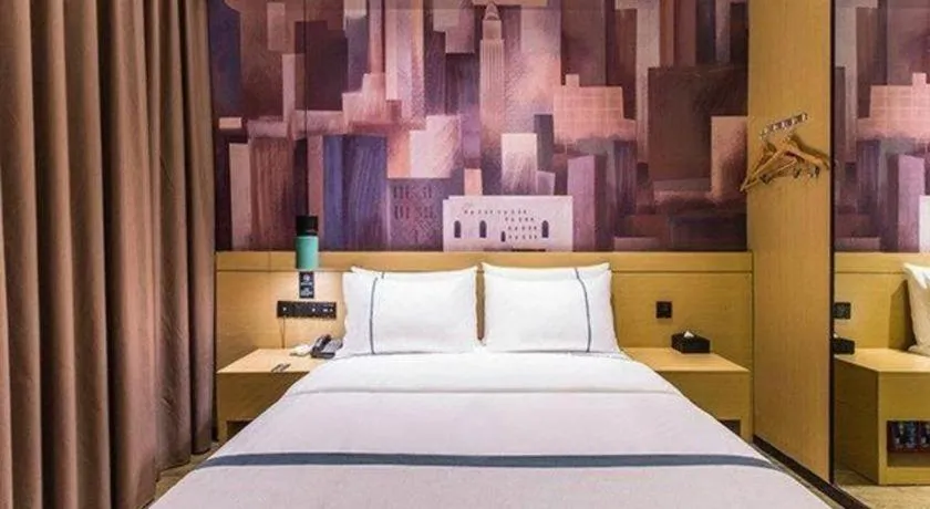 Bed in City Comfort Inn Liuzhou Wuling Liutai Road