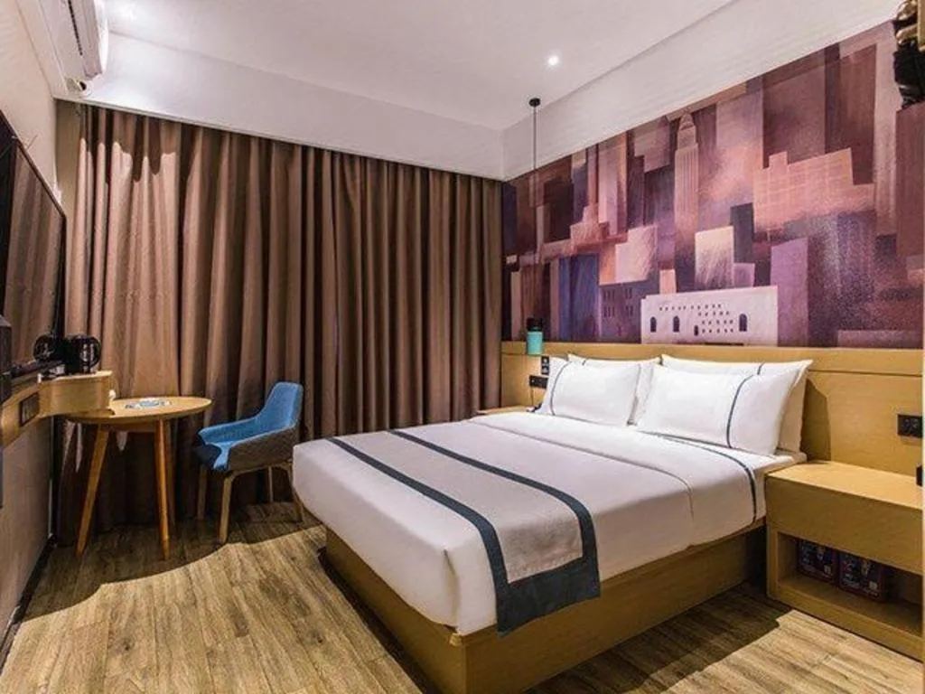 Bed in City Comfort Inn Liuzhou Wuling Liutai Road