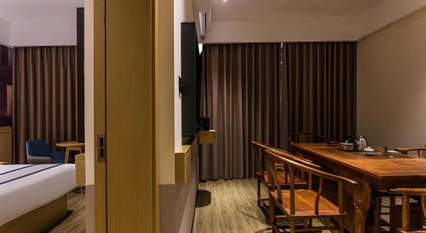 Bed in City Comfort Inn Liuzhou Wuling Liutai Road