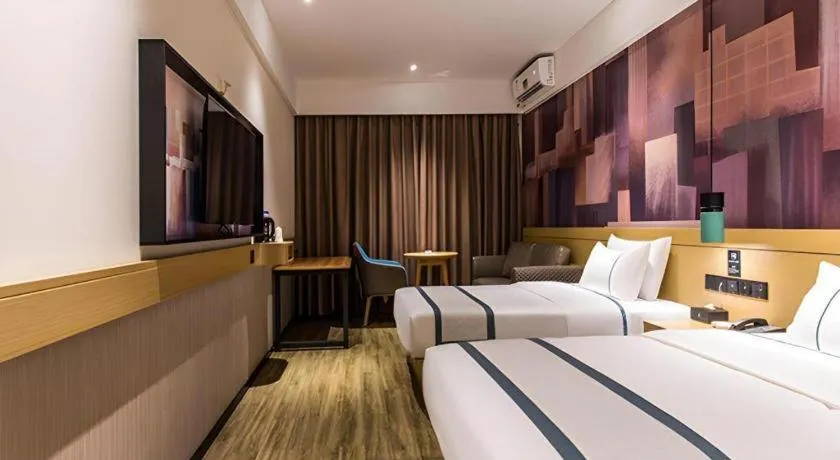 Bed in City Comfort Inn Liuzhou Wuling Liutai Road