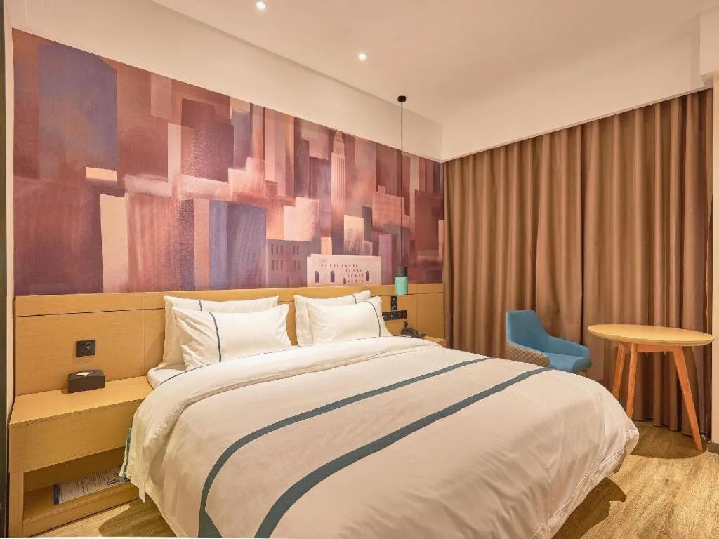 Bed in City Comfort Inn Liuzhou Wuling Liutai Road