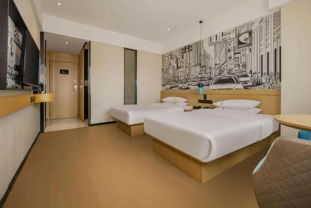 Bed in City Comfort Inn Liuzhou Wuling Liutai Road