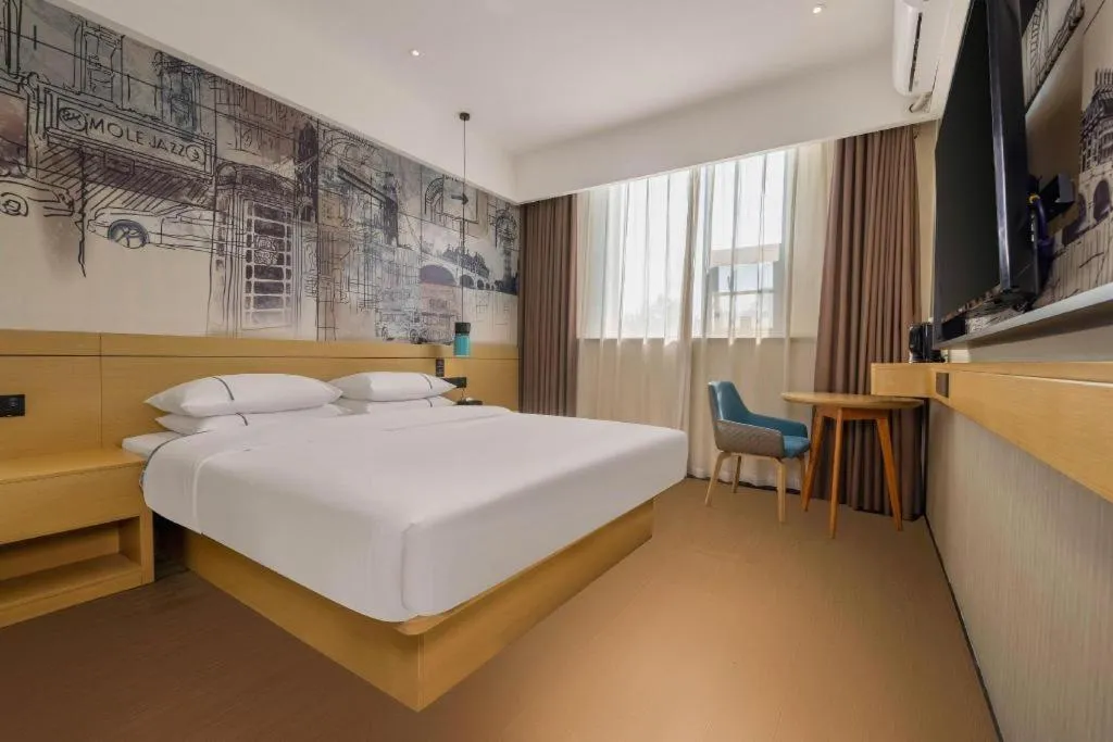 Bed in City Comfort Inn Liuzhou Wuling Liutai Road