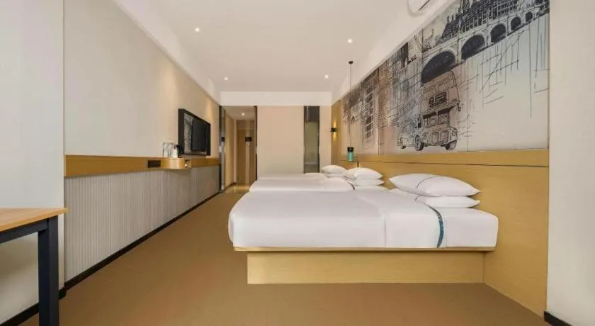 Bed in City Comfort Inn Liuzhou Wuling Liutai Road