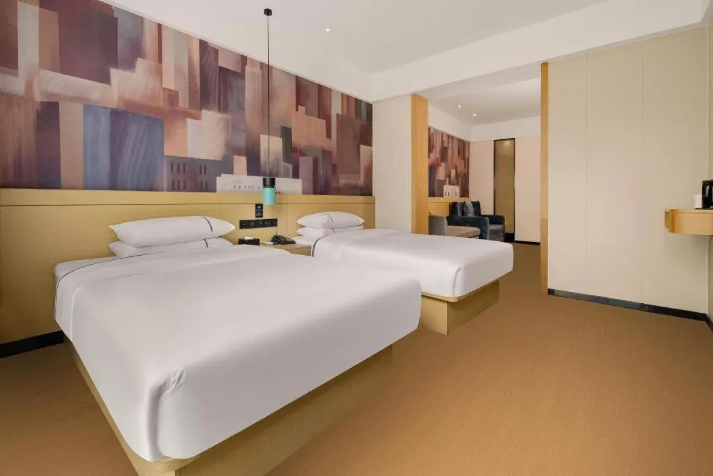 Bed in City Comfort Inn Liuzhou Wuling Liutai Road