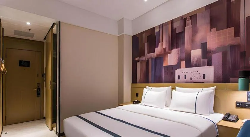 Bed in City Comfort Inn Liuzhou Wuling Liutai Road
