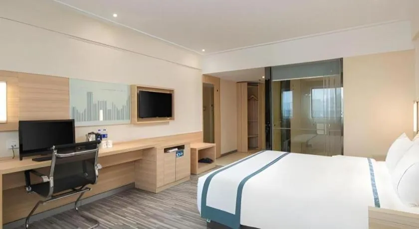 Bed in City Comfort Inn Changsha Yuelu Mountain Hunan University Central South University