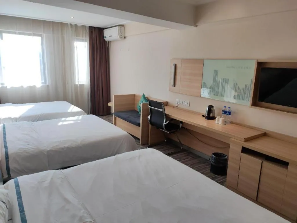 Bed in City Comfort Inn Changsha Yuelu Mountain Hunan University Central South University