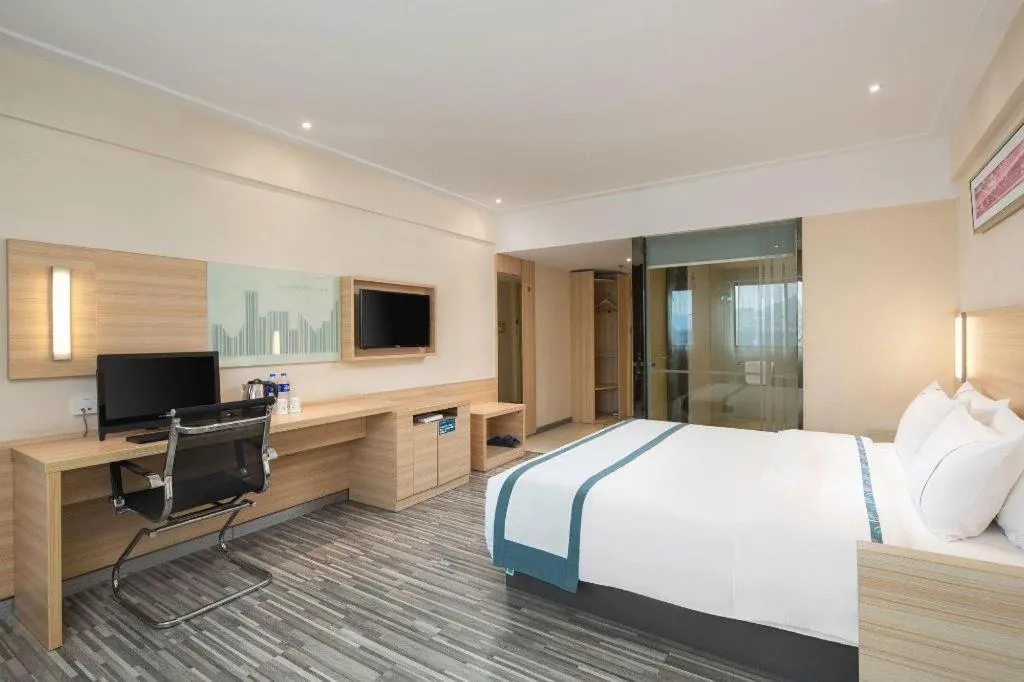 Bed in City Comfort Inn Changsha Yuelu Mountain Hunan University Central South University