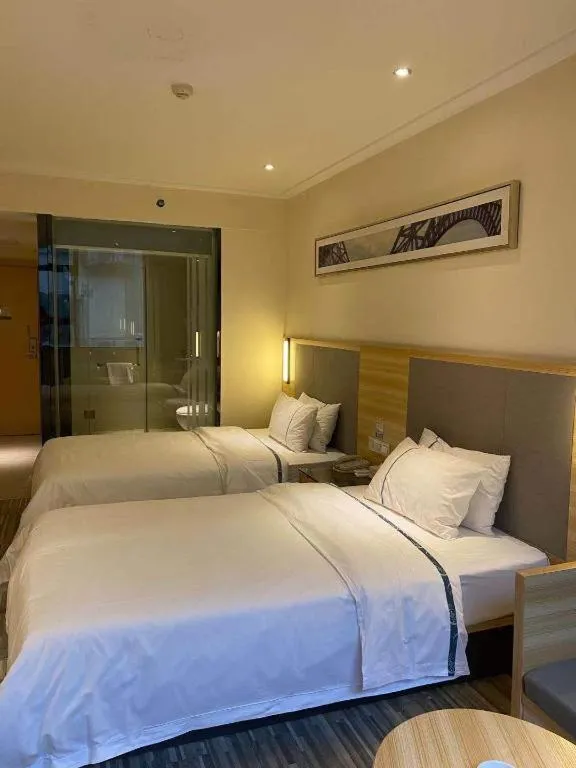 Bed in City Comfort Inn Changsha Yuelu Mountain Hunan University Central South University