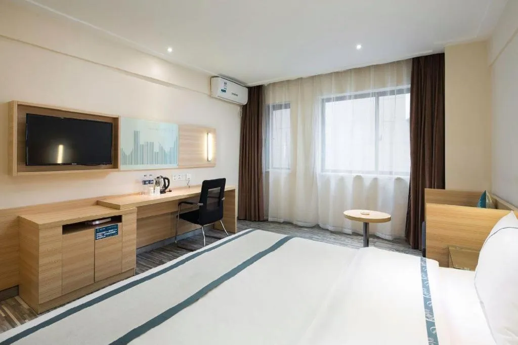 Bed in City Comfort Inn Changsha Yuelu Mountain Hunan University Central South University