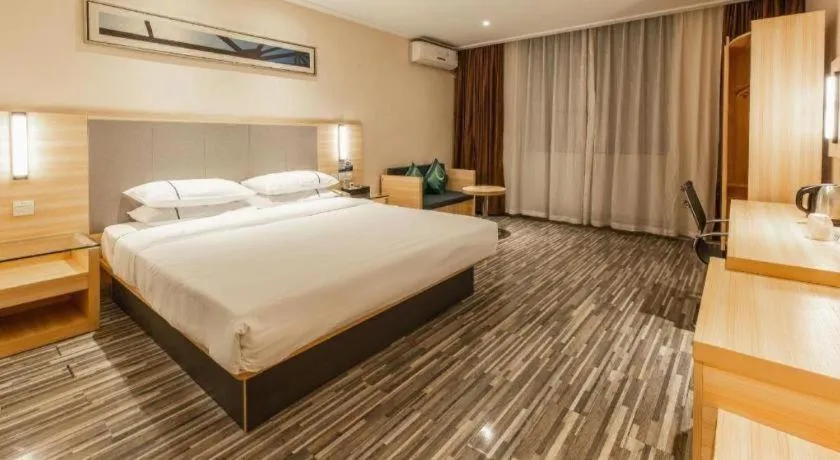 Bed in City Comfort Inn Hechi Yizhou Bus Terminal