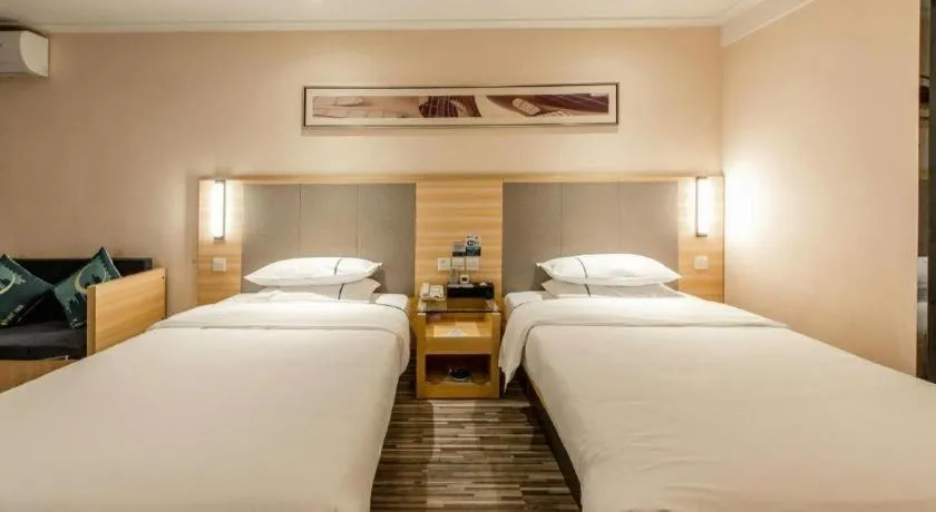 Bed in City Comfort Inn Hechi Yizhou Bus Terminal