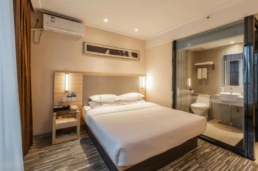 Bed in City Comfort Inn Hechi Yizhou Bus Terminal