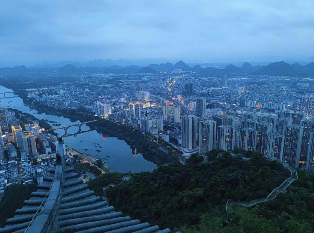 City Comfort Inn Hechi Yizhou Bus Terminal