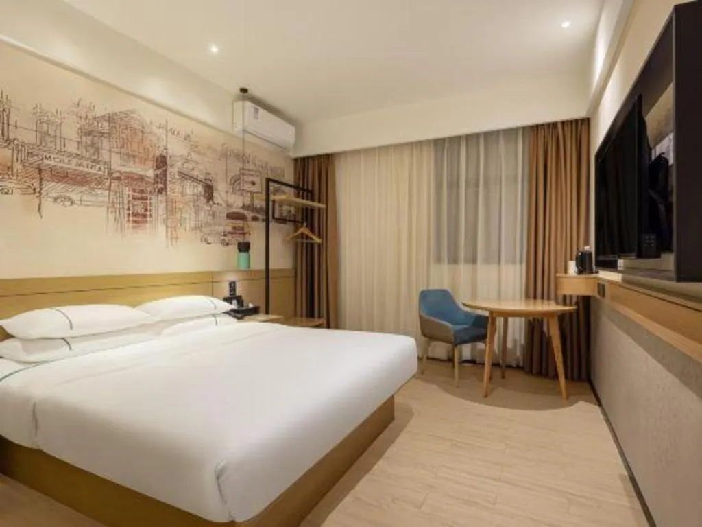 Bed in City Comfort Inn Huizhou Longmen