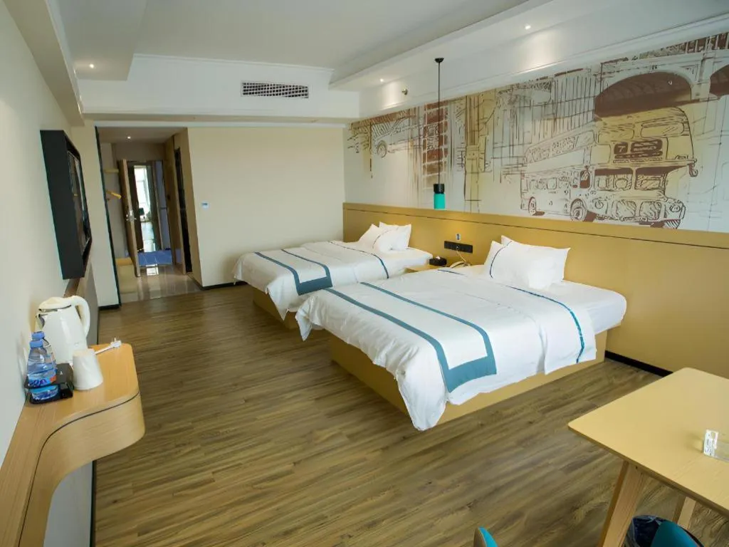 Bed in City Comfort Inn Huizhou Longmen