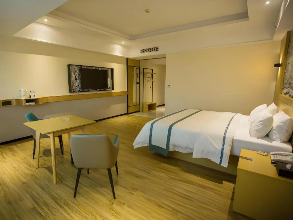 Bed in City Comfort Inn Huizhou Longmen