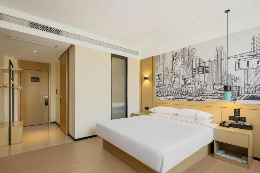 Bed in City Comfort Inn Huizhou Longmen