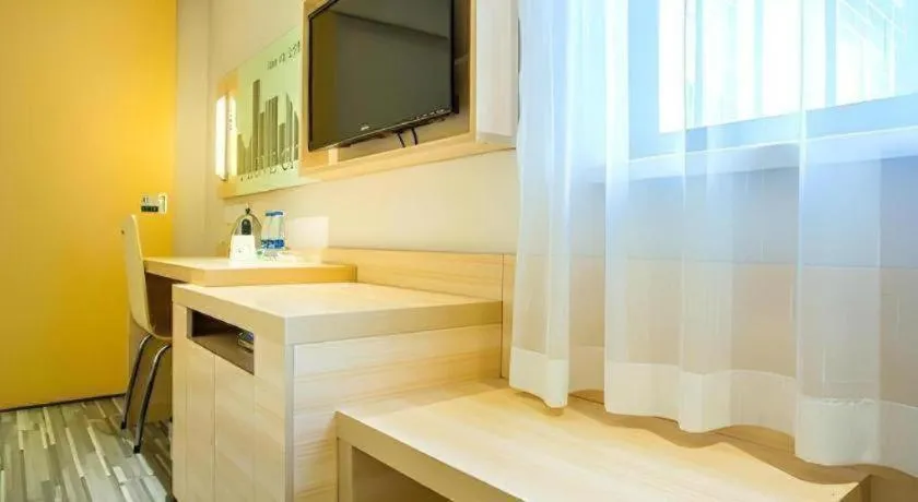 City Comfort Inn Guilin North High Speed Railway Station Square