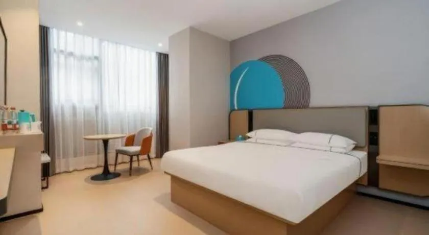 Bed in City Comfort Inn Guilin North High Speed Railway Station Square