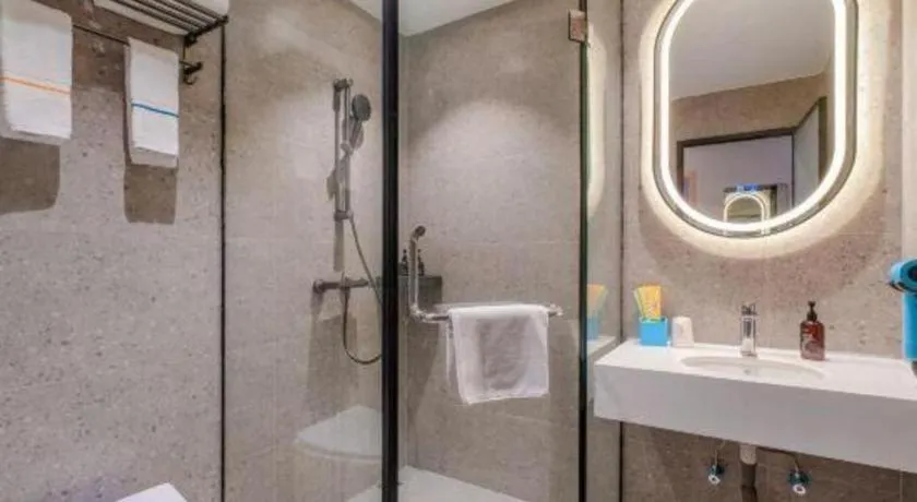 City Comfort Inn Guilin North High Speed Railway Station Square