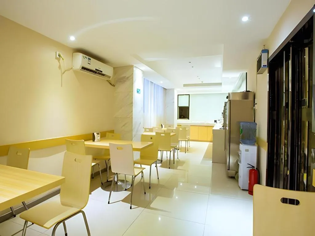 City Comfort Inn Guilin North High Speed Railway Station Square