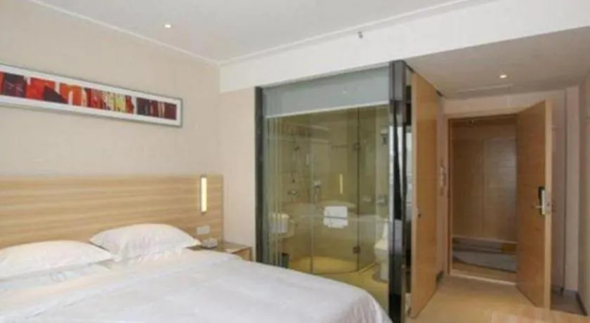 Bed in City Comfort Inn Guilin North High Speed Railway Station Square