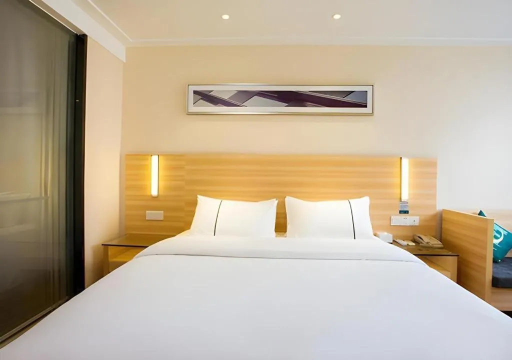 Bed in City Comfort Inn Guilin Jiatianxia Square International Conferences & Exhibition Center