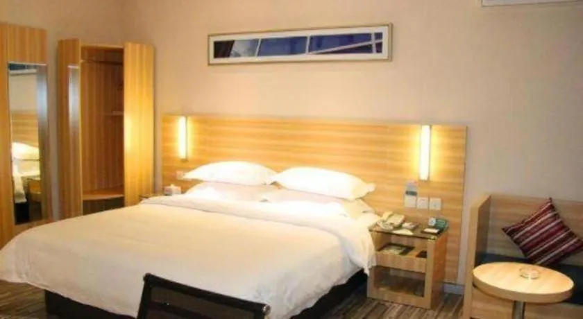 Bed in City Comfort Inn Hechi Bama Shouxiang Avenue