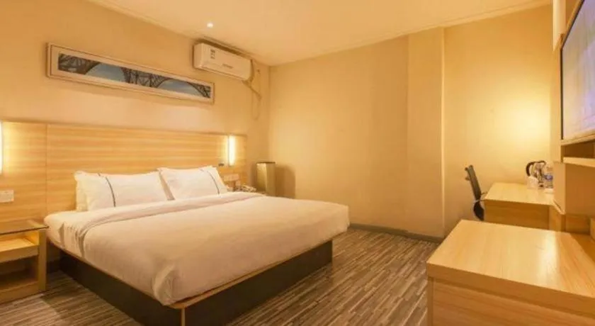 Bed in City Comfort Inn Wuhan Zoo Guobo Maying Road Metro Station