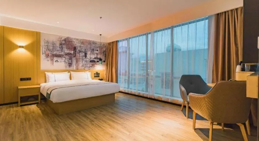 Bed in City Comfort Inn Shanwei Luhe