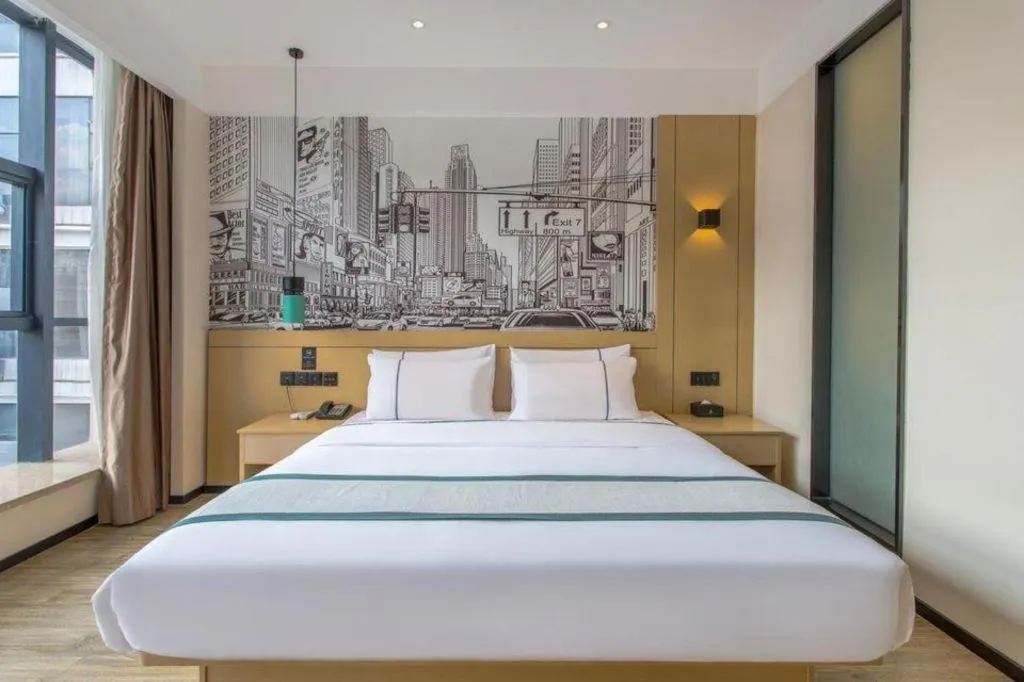 Bed in City Comfort Inn Shanwei Luhe