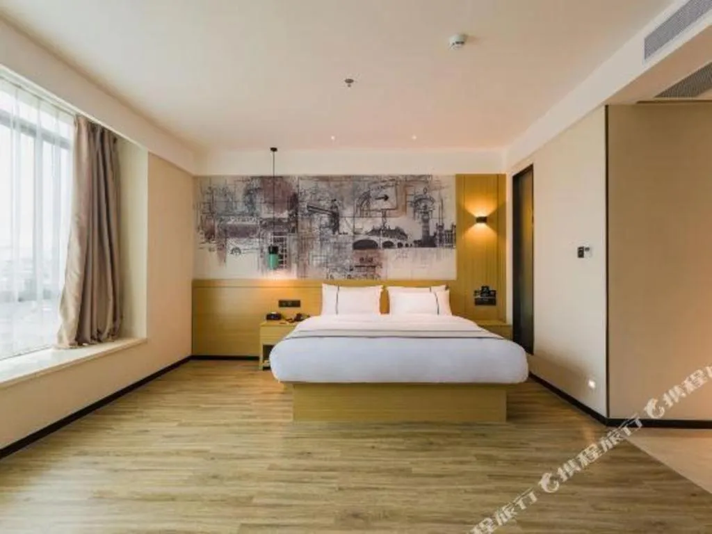 Bed in City Comfort Inn Shanwei Luhe