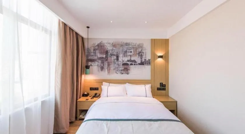 Bed in City Comfort Inn Shanwei Luhe