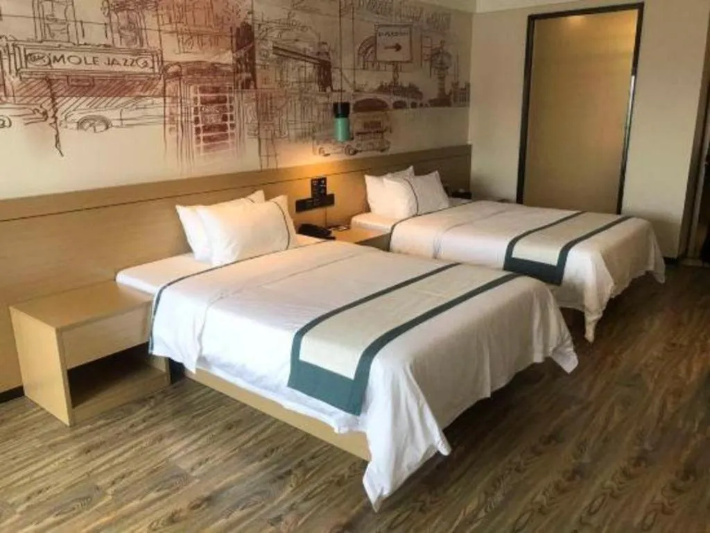 Bed in City Comfort Inn Nanchang Jiangxi Normal University