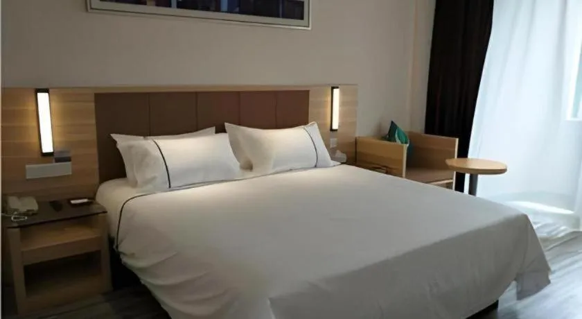 Bed in City Comfort Inn Luohe Railway Station Jiefang Road