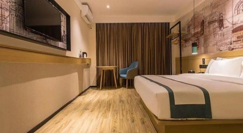 Bed in City Comfort Inn Nanning International Exhibition Jinhu Plaza