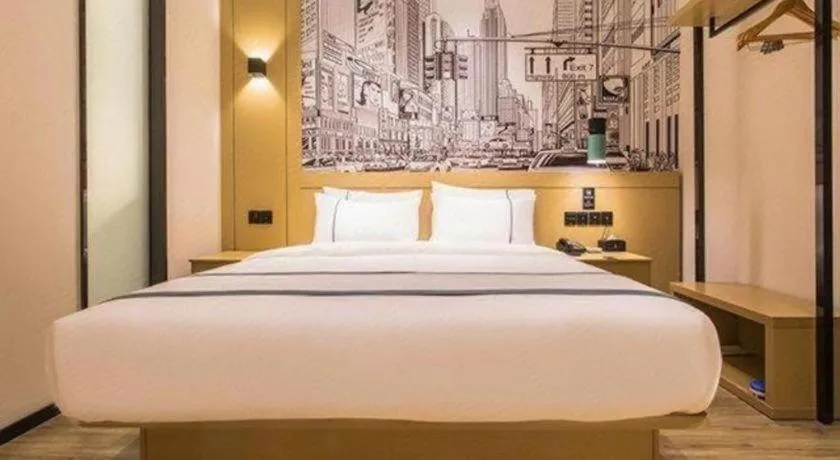 Bed in City Comfort Inn Nanning International Exhibition Jinhu Plaza