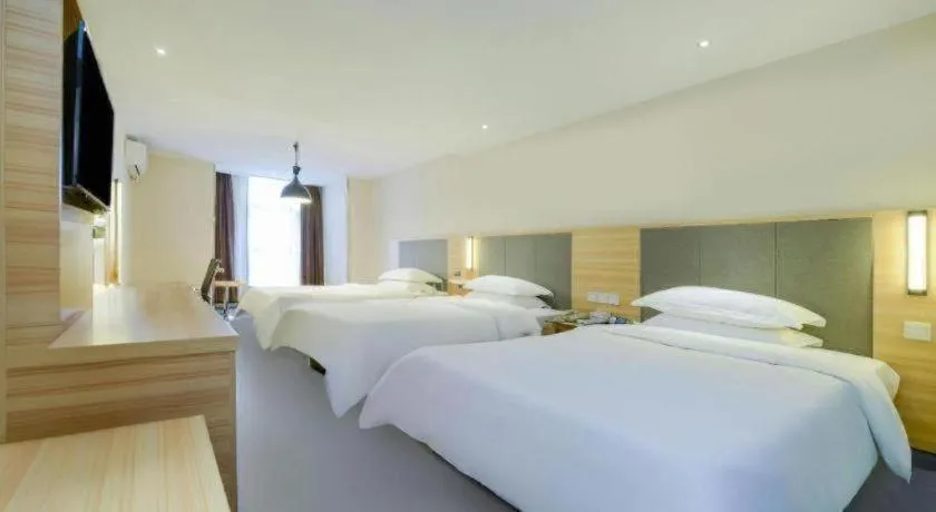 Bed in City Comfort Inn Chongqing Daping Shidai Tianjie