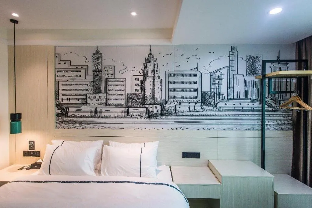 Bed in City Comfort Inn Shaoguan High-speed Railway Station Xilian Examination Center