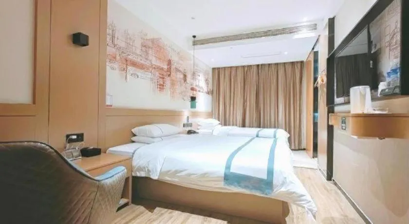 Bed in City Comfort Inn Taizhou Wanda Plaza