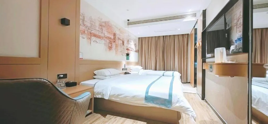 Bed in City Comfort Inn Taizhou Wanda Plaza